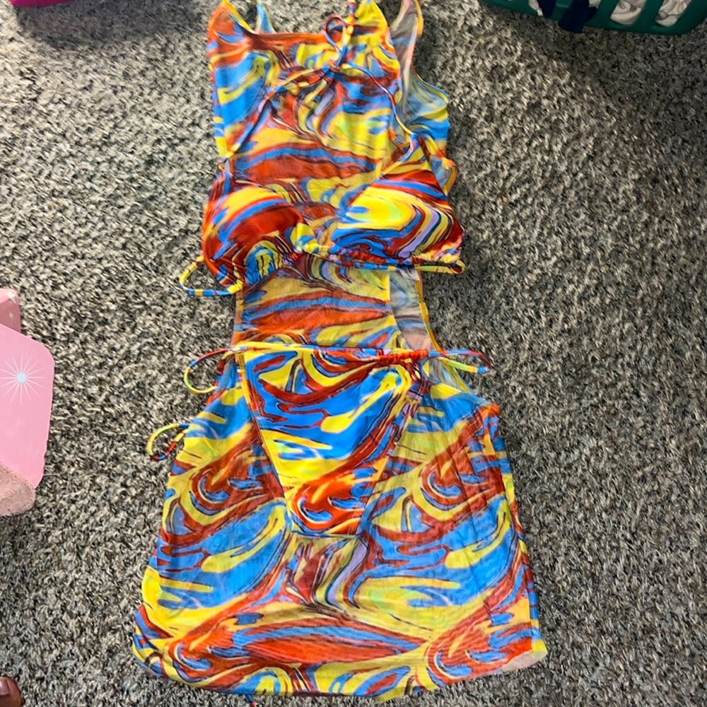 This is a brand new 3 piece swimsuit that is a size medium